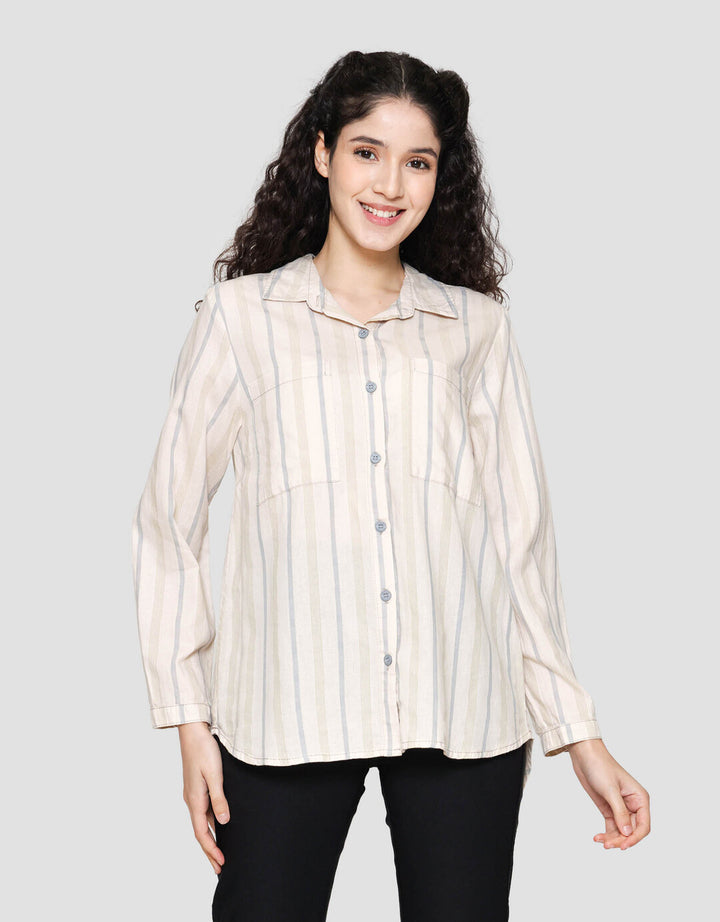 Expand Ghea Blouse Wanita