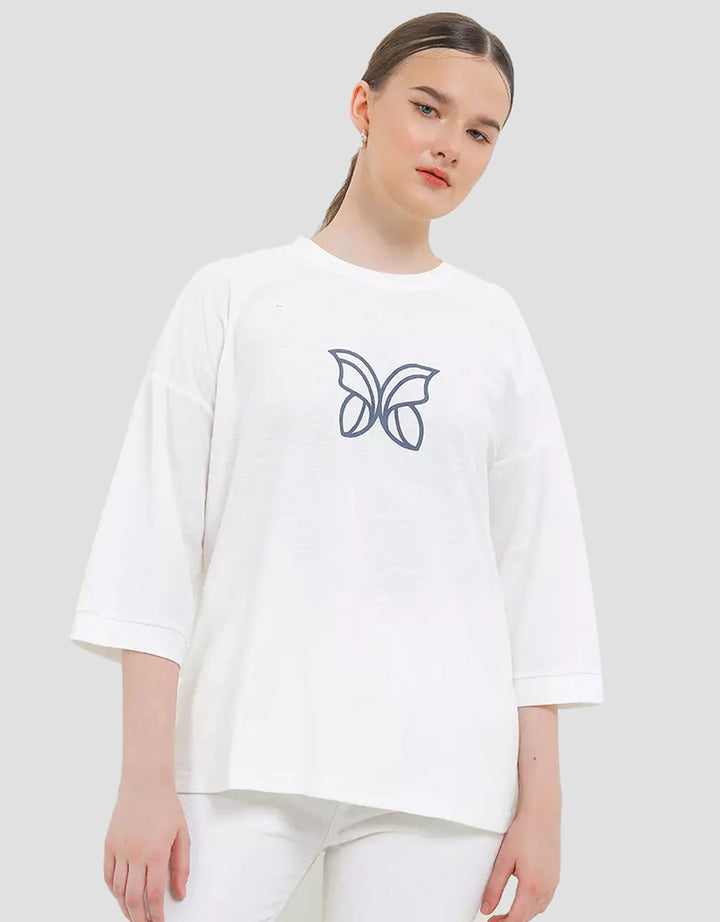 Expand Kiona Tshirt Kaos Motif Kupu-Kupu Wanita
