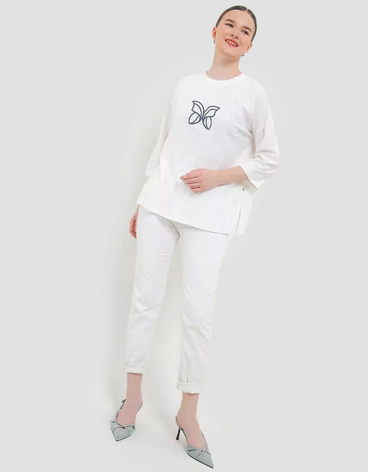 Expand Kiona Tshirt Kaos Motif Kupu-Kupu Wanita