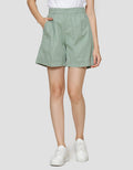 Nevada Woven Basic Pleats Celana Pendek Wanita