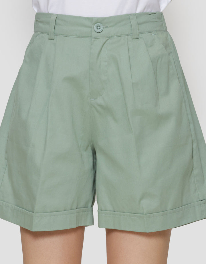 Nevada Woven Basic Pleats Celana Pendek Wanita