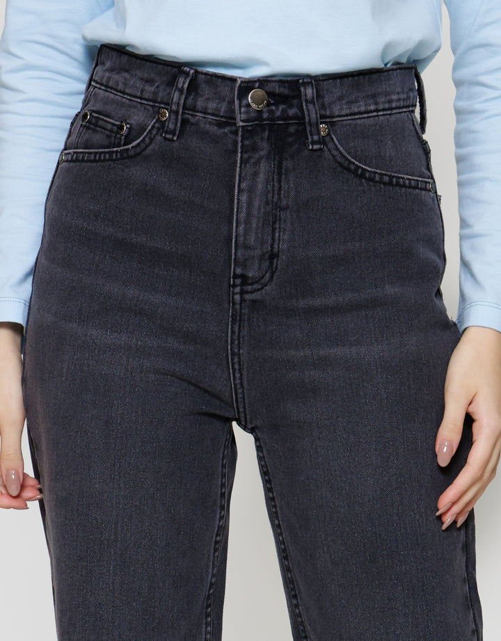 Nevada Mom Fit Celana Panjang Denim Wanita