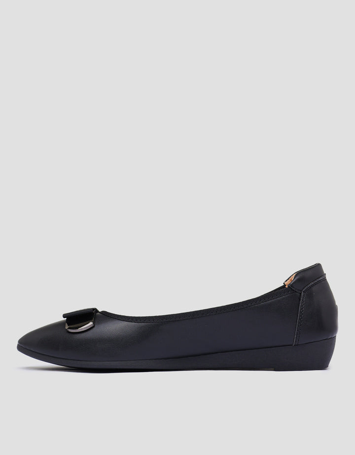 St. Yves Ballerina Sepatu Flat Wanita