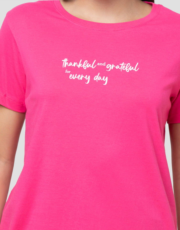 Cardinal Girl Print Every Day Kaos Wanita