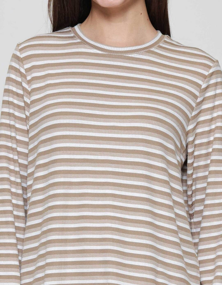 Expand Strella Kaos Wanita