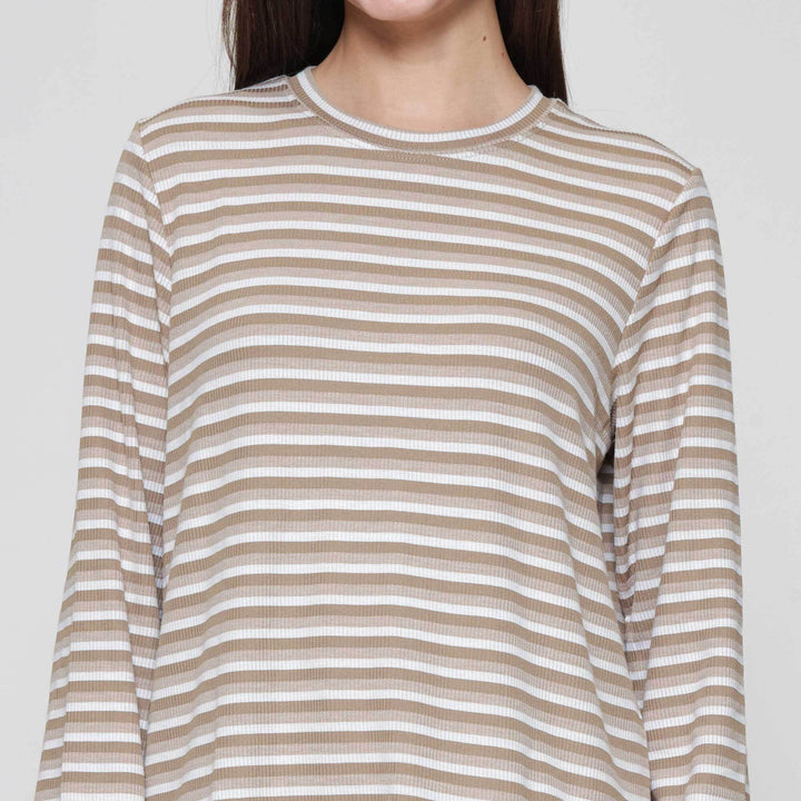 Expand Strella Kaos Wanita