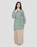 Expand Venela Blouse Wanita
