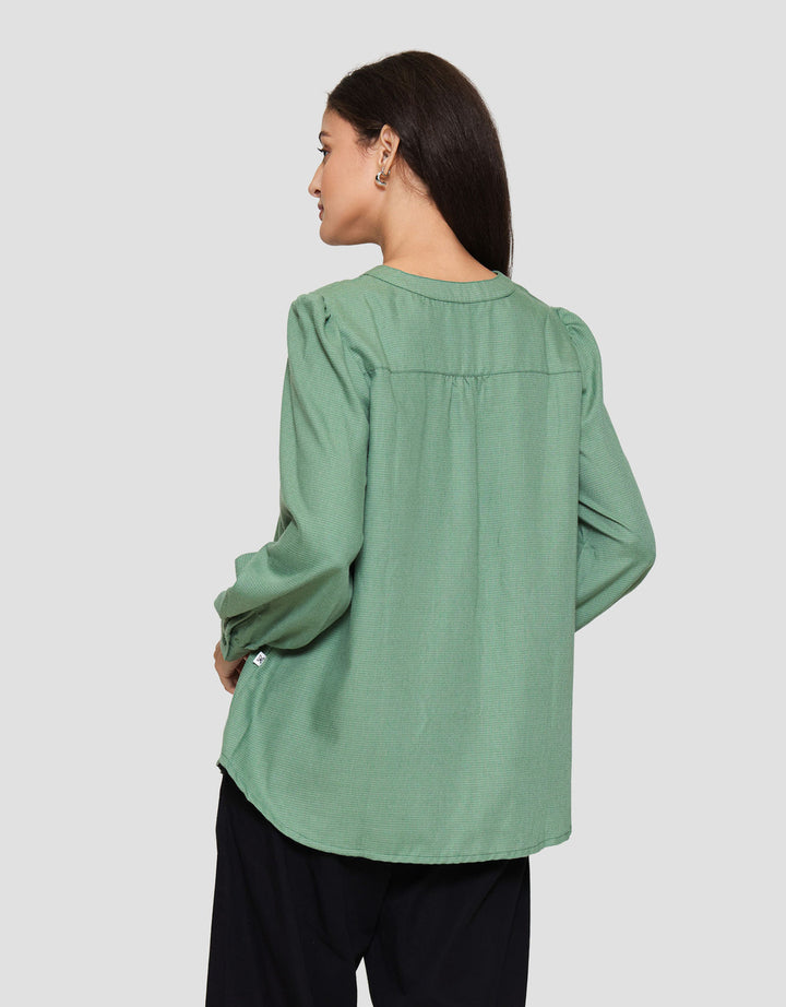 Expand Vinata Blouse Wanita