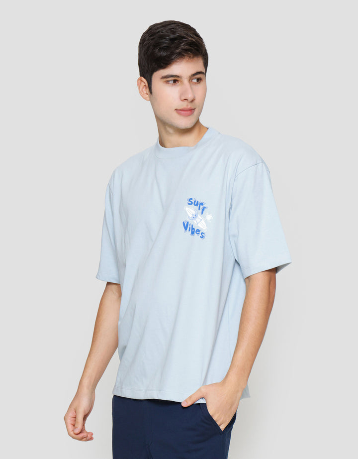 Suko Oversized Graphic Kerah Bulat Kaos Pria