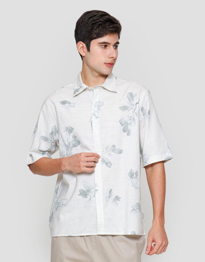 Suko Kemeja Motif Print Kemeja Lengan Pendek Pria