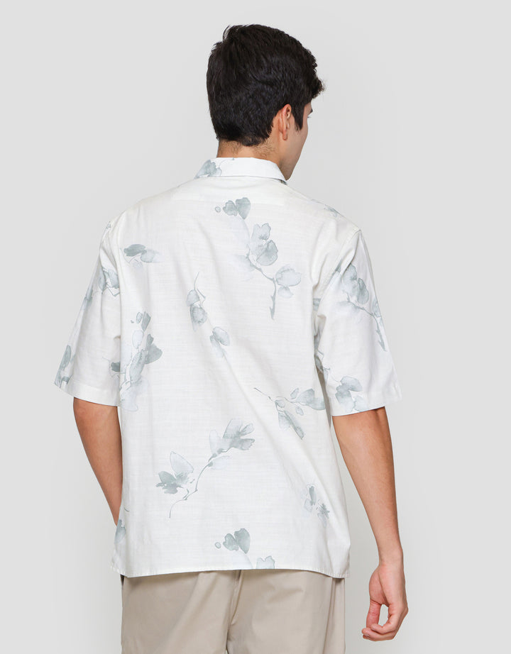 Suko Kemeja Motif Print Kemeja Lengan Pendek Pria