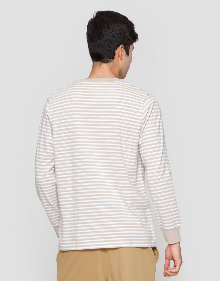 Suko Garis Kerah Bulat Kaos Lengan Panjang Pria