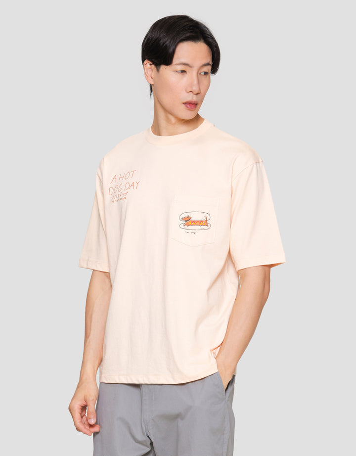 Suko Oversized Graphic Pocket Kerah Bulat Kaos Lengan Pendek Pria