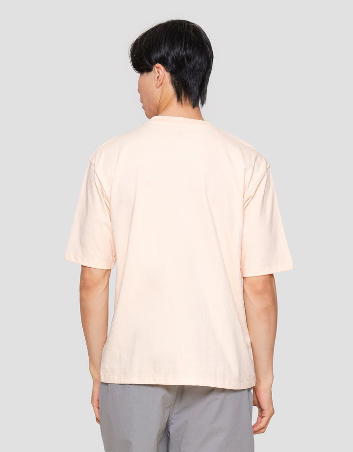 Suko Oversized Graphic Pocket Kerah Bulat Kaos Lengan Pendek Pria