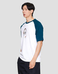 Suko Graphic Raglan Kerah Bulat Kaos Lengan Pendek Pria