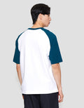 Suko Graphic Raglan Kerah Bulat Kaos Lengan Pendek Pria
