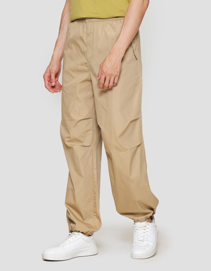 Suko Celana Panjang Kargo Pria