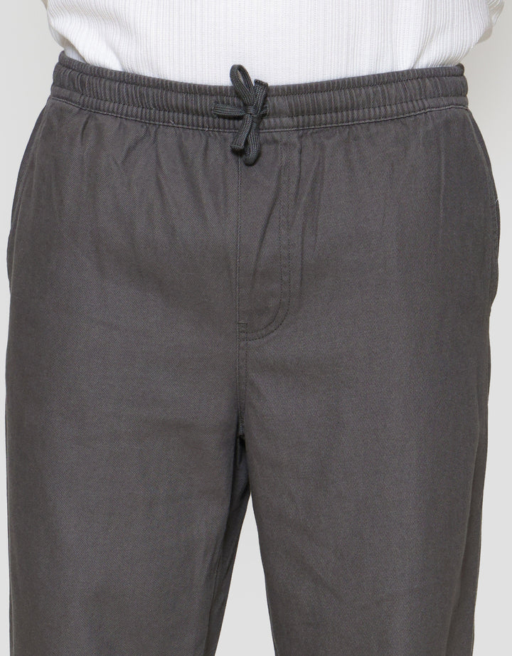 Nevada Woven Pull On Twill Seven Celana Panjang Pria