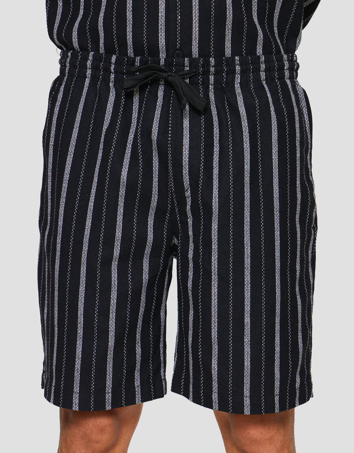 Nevada Relax Texture Celana Pendek Pria