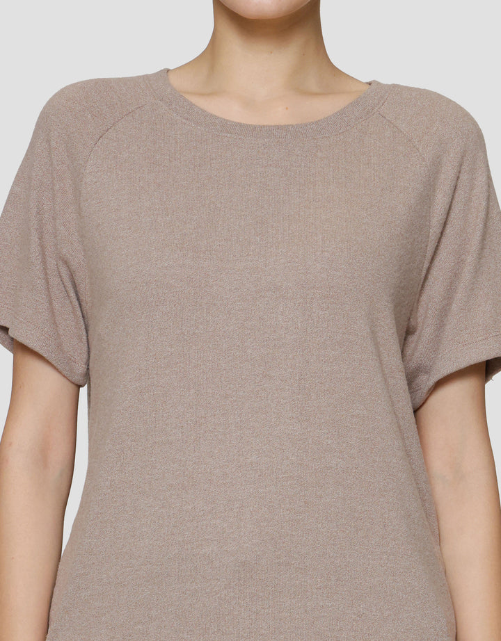 St. Yves Soft Knit Raglan Top Kaos Lengan Pendek Wanita