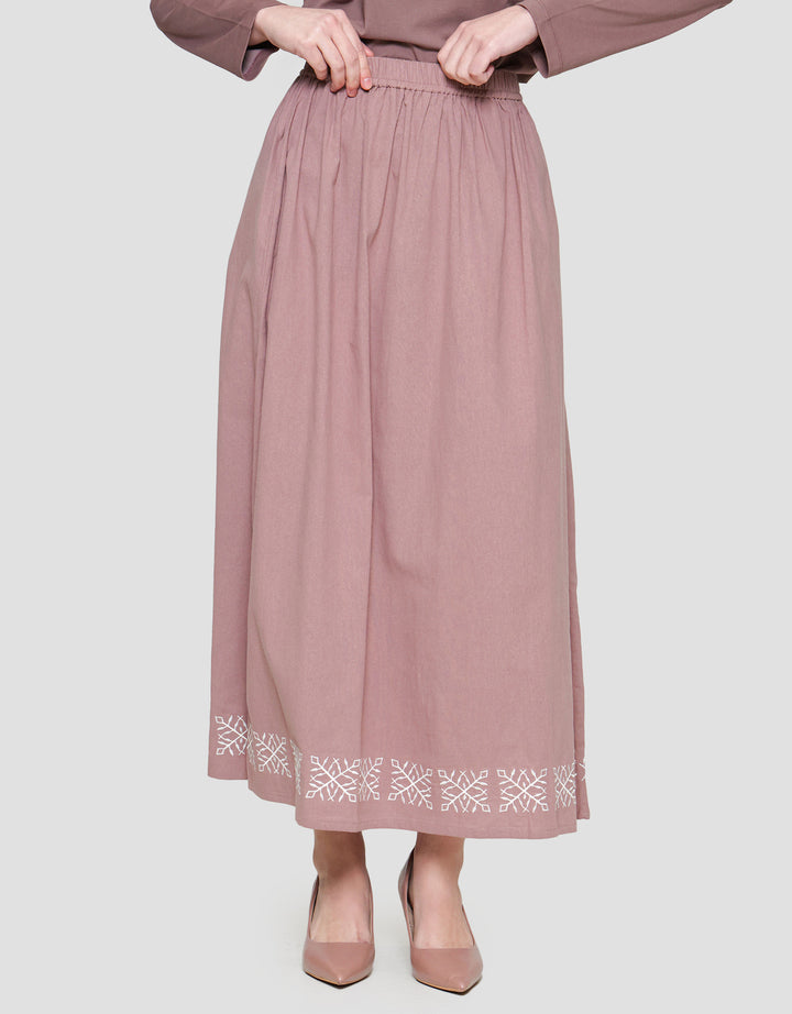 Annisa Maxi Skirt A-Line Skirt With Bottom Embro