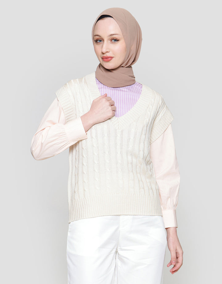 Annisa Cable Knit Vest Wanita