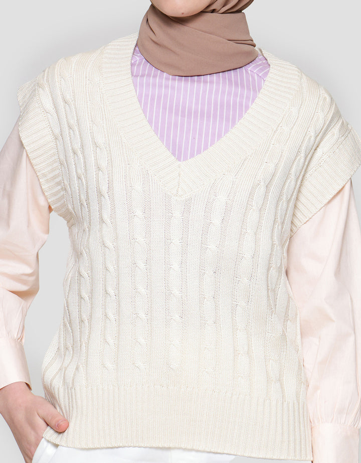 Annisa Cable Knit Vest Wanita