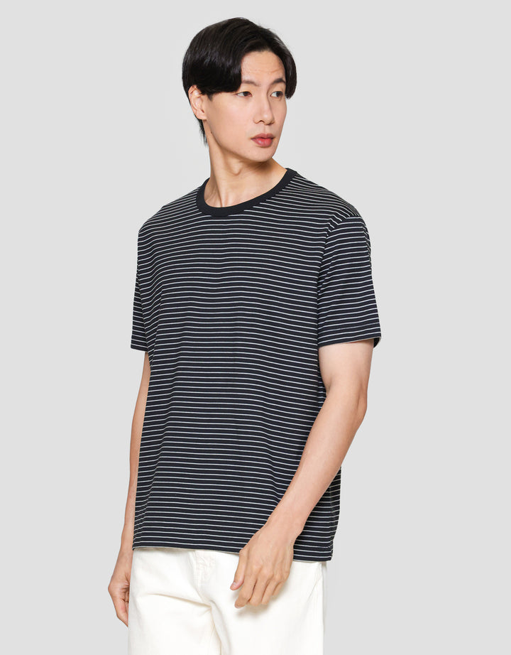 Cole Stripes Small Neck Kaos Lengan Pendek Pria