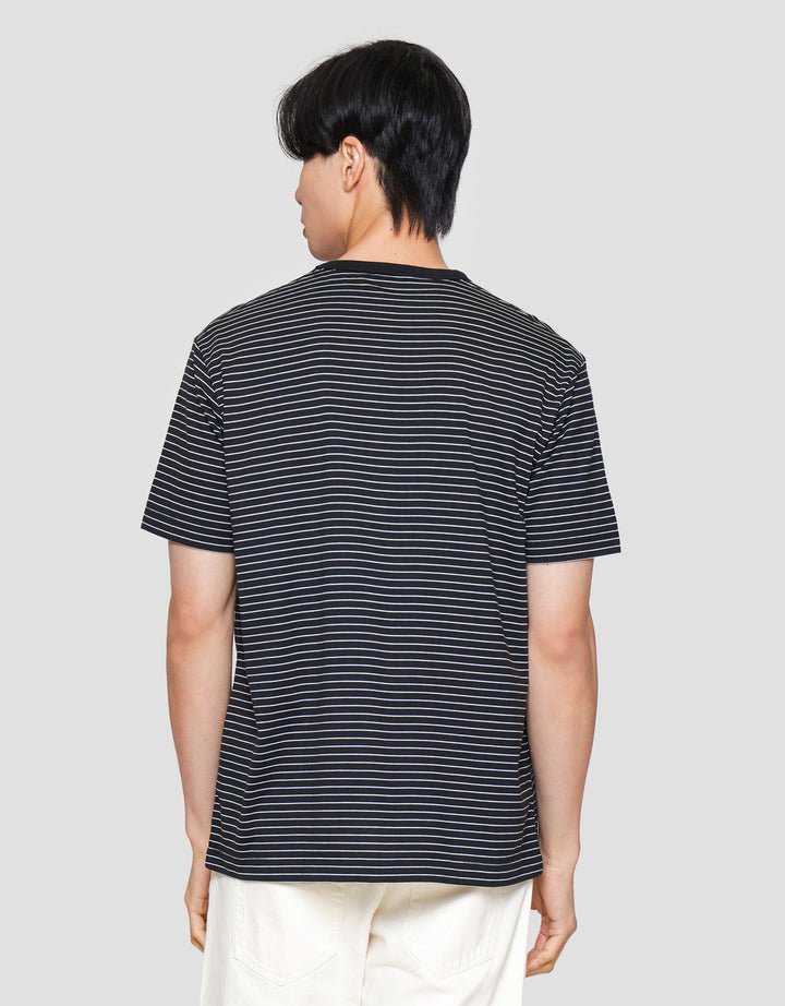 Cole Stripes Small Neck Kaos Lengan Pendek Pria