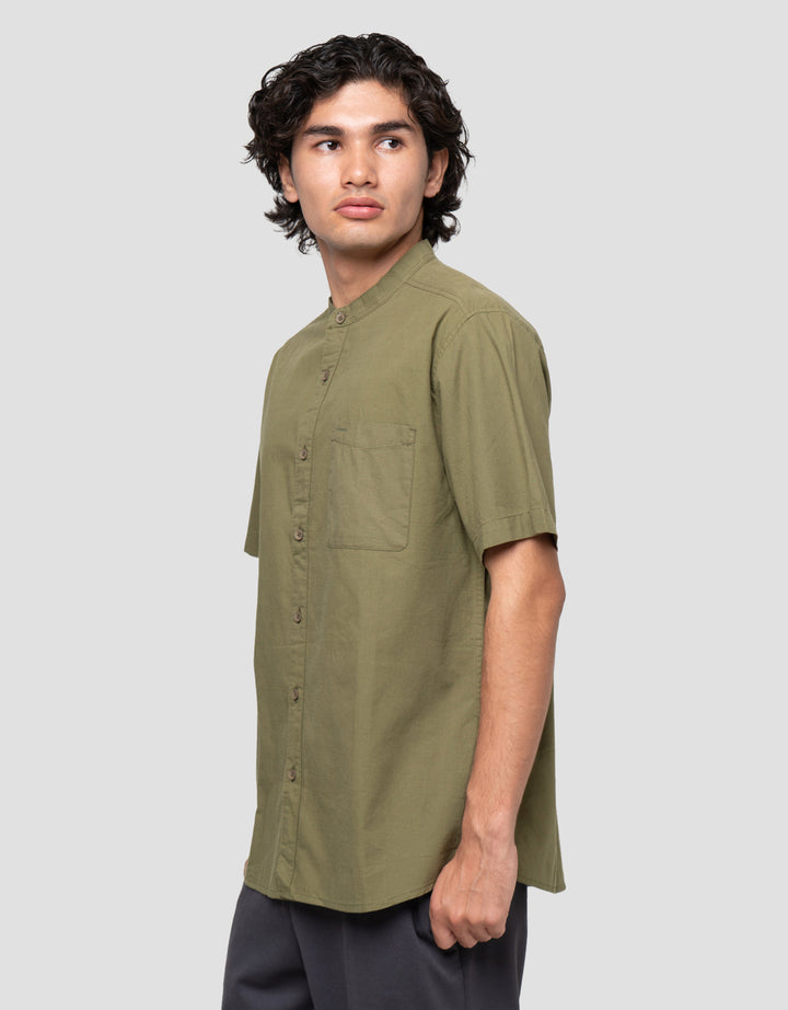 Cardinal Casual Kemeja Pria