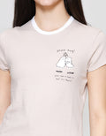 Suko Crop Graphic Print Kerah Bulat Kaos Wanita