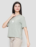 Suko Graphic Print Kerah Bulat Lengan Pendek Kaos Oversize Wanita