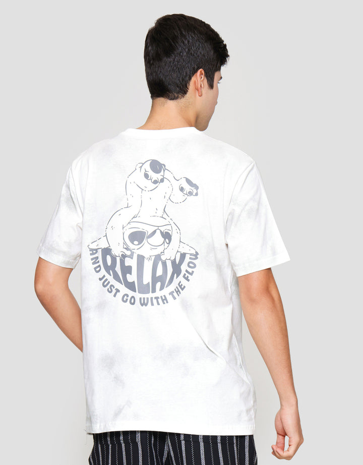 Disney Lilo & Stitch Relax Kaos Lengan Pendek Pria