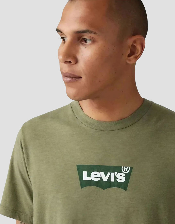 Levi's Kaos Grafis Klasik Bergrafis Pria