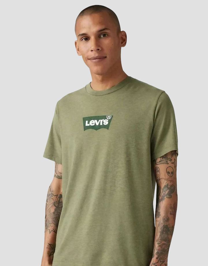 Levi's Kaos Grafis Klasik Bergrafis Pria