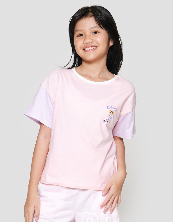 Nevada Boxy Varcity Print Bear Kaos Anak Perempuan