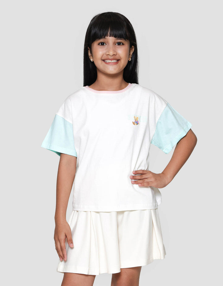 Nevada Boxy Varcity Print Bear Kaos Anak Perempuan