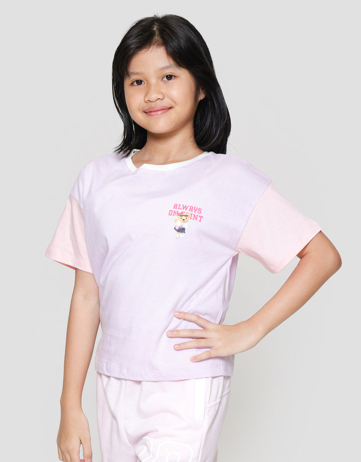 Nevada Boxy Varcity Print Bear Kaos Anak Perempuan