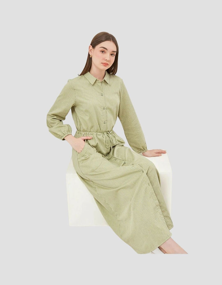 Graphis Button Down Garis Vertikal Wanita