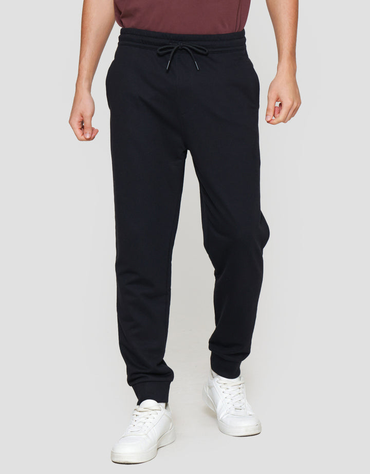 Nevada Knit Basic With Overlock Side Seam Celana Jogger Pria