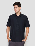Cole Basic Solid Reguler Fit Kemeja Lengan Pendek Pria