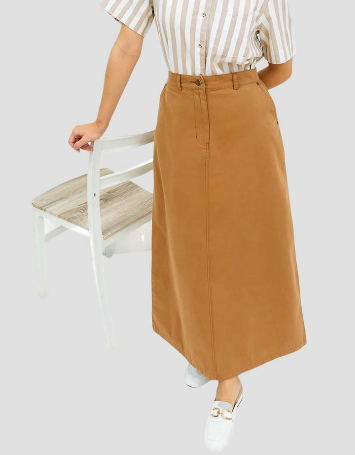 Geela Carila Rok Gaya Feminin Wanita