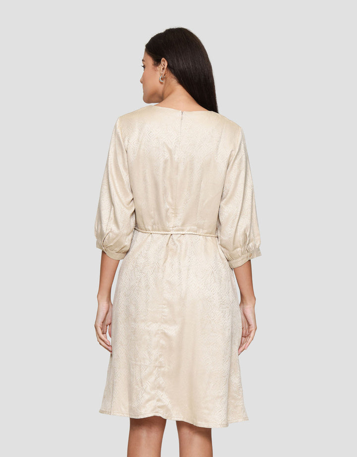 Expand Nora Dress Wanita