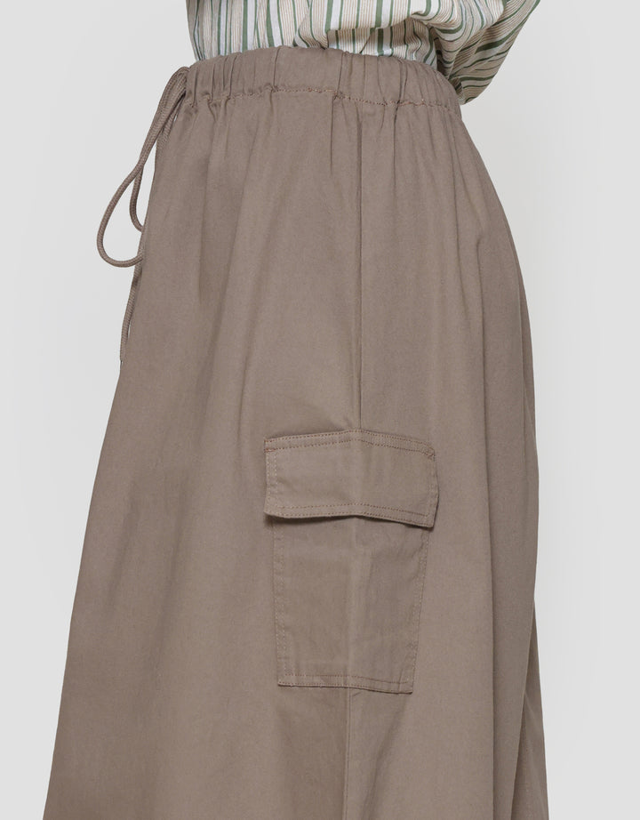 Expand Omila Rok Wanita