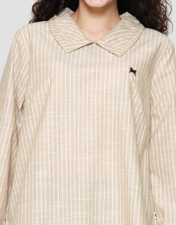 Expand Ileata Blouse Wanita