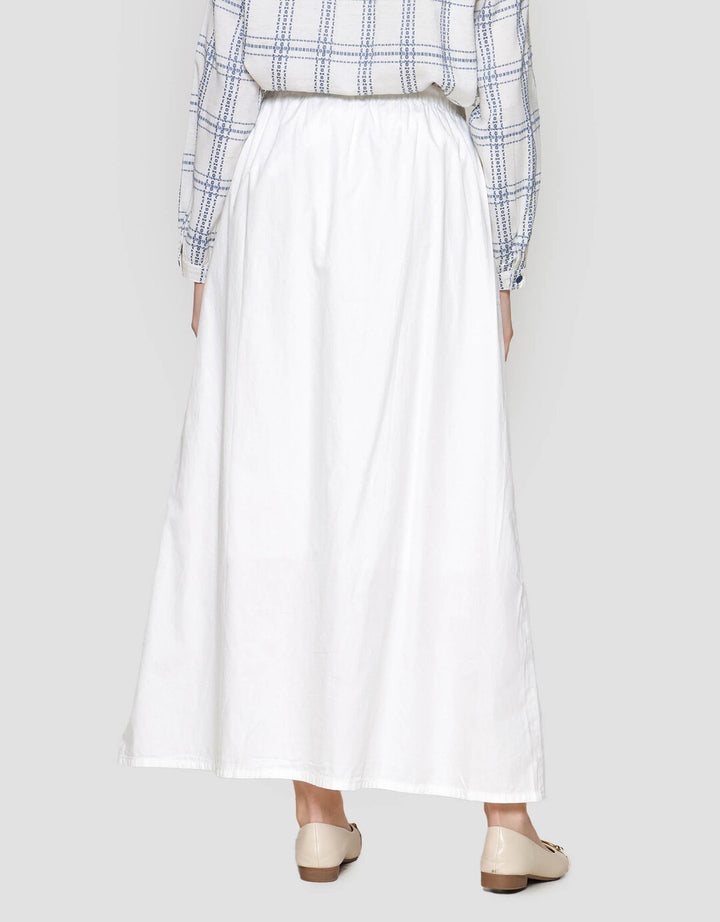 Expand Ilio Rok Wanita