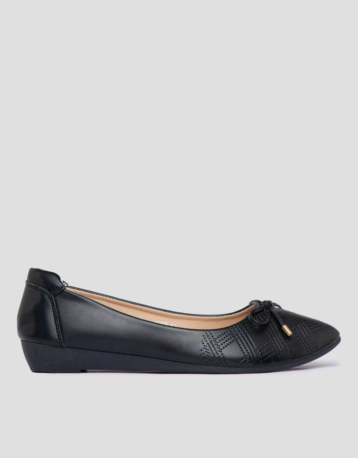 St. Yves Ballerina Sepatu Flat Wanita
