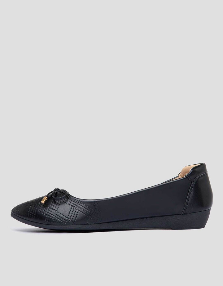 St. Yves Ballerina Sepatu Flat Wanita