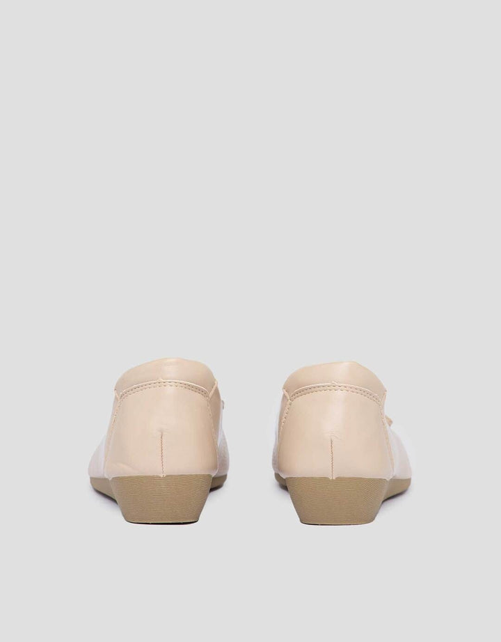 St. Yves Ballerina Sepatu Flat Wanita