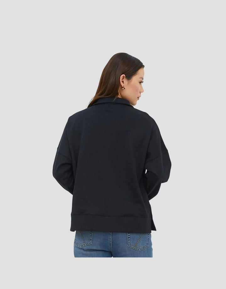 Geela Maitri kaos cetak grafis Wanita